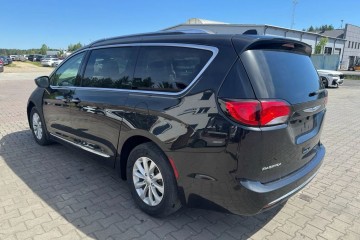 2018 Chrysler Pacifica kamery 360 auto w Polsce po akcyzie