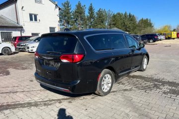 2018 Chrysler Pacifica kamery 360 auto w Polsce po akcyzie