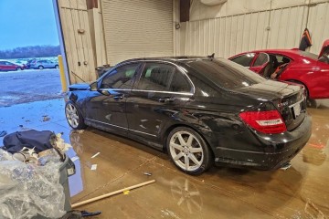 2014 MERCEDES-BENZ C 300 4MATIC - KUPIONY w transporcie do Polski